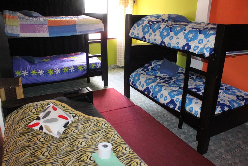 Hostel Sendero De Volcanes ラタクンガ エクステリア 写真