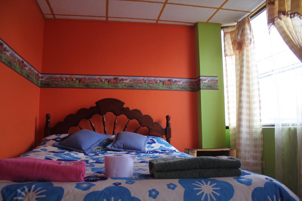 Hostel Sendero De Volcanes ラタクンガ エクステリア 写真