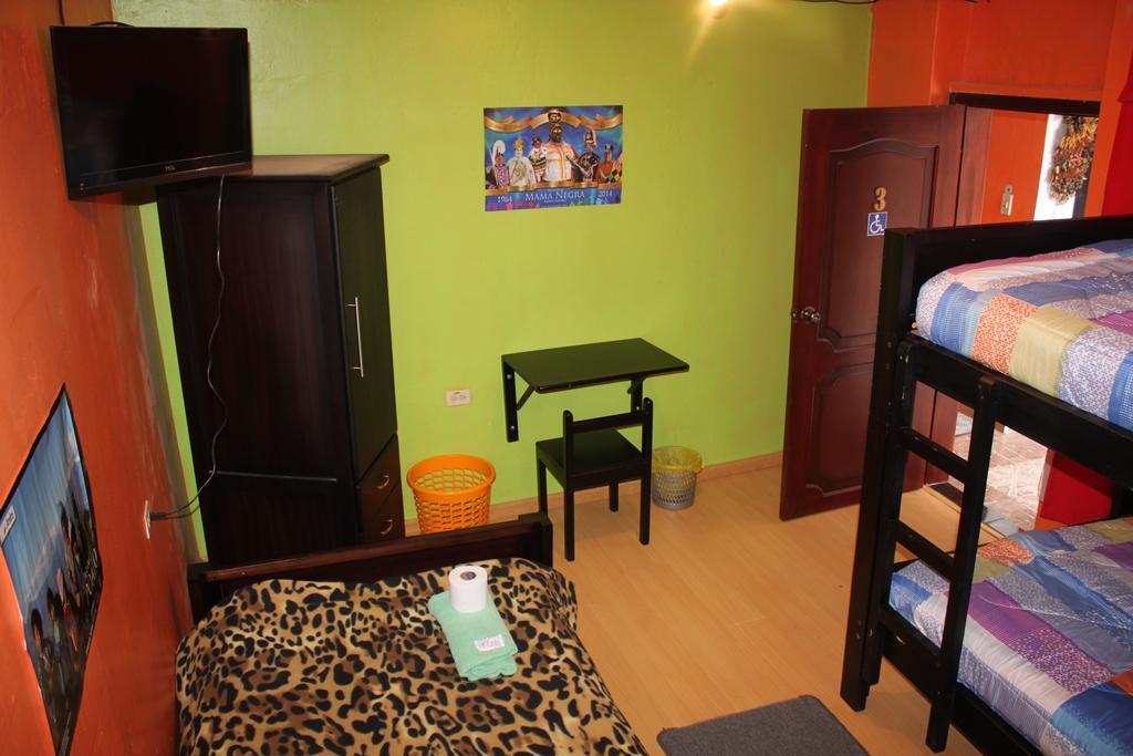 Hostel Sendero De Volcanes ラタクンガ エクステリア 写真