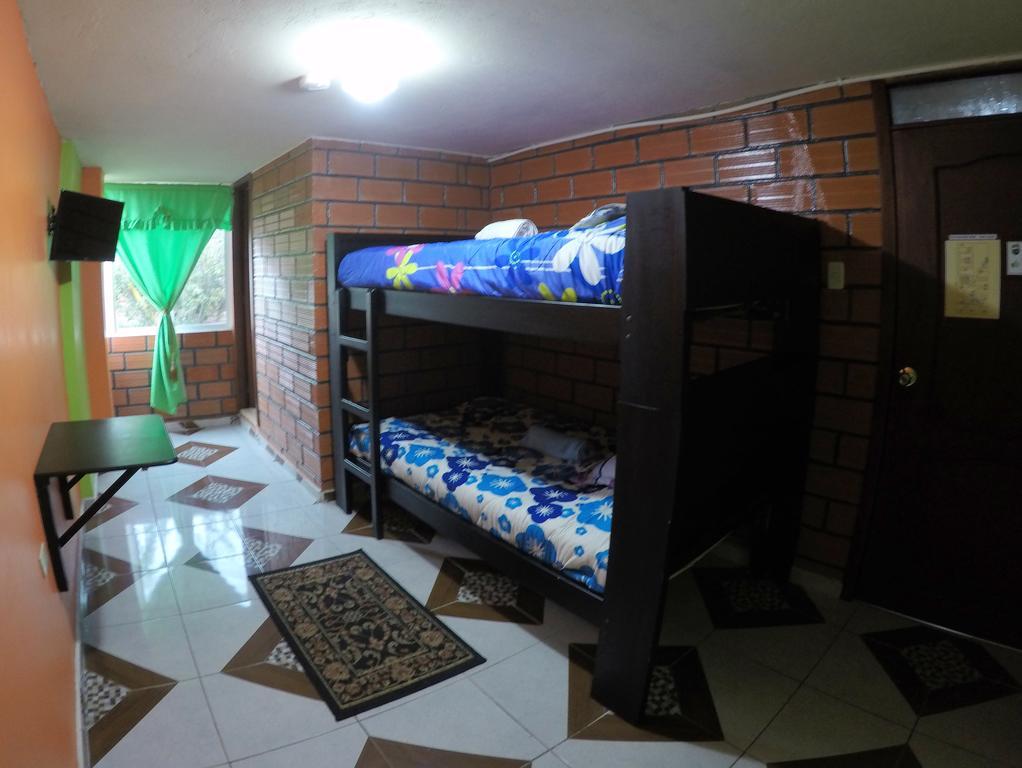 Hostel Sendero De Volcanes ラタクンガ エクステリア 写真