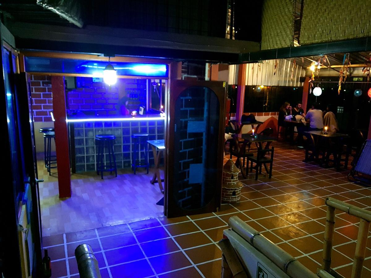 Hostel Sendero De Volcanes ラタクンガ エクステリア 写真